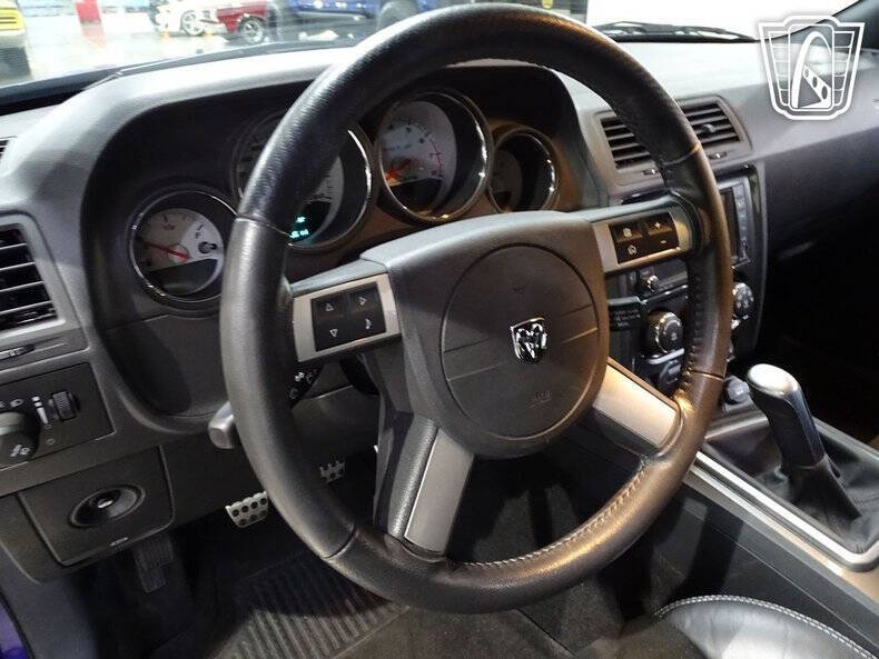 2010 Dodge Challenger SRT8