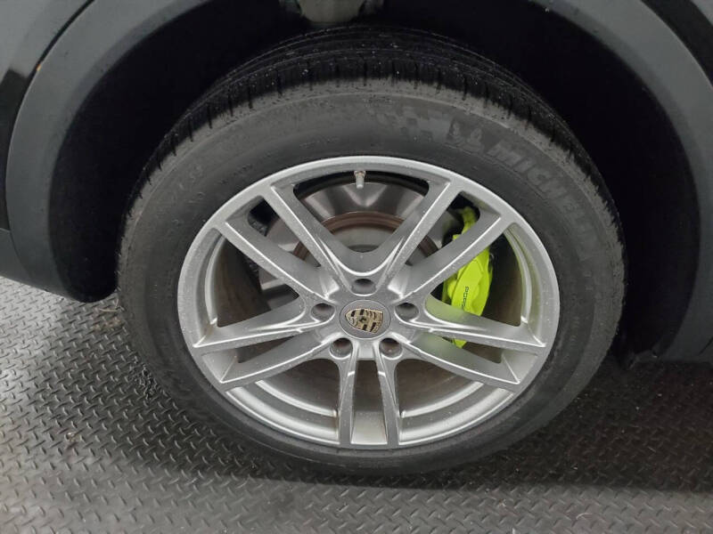 2019 Porsche Cayenne E-Hybrid