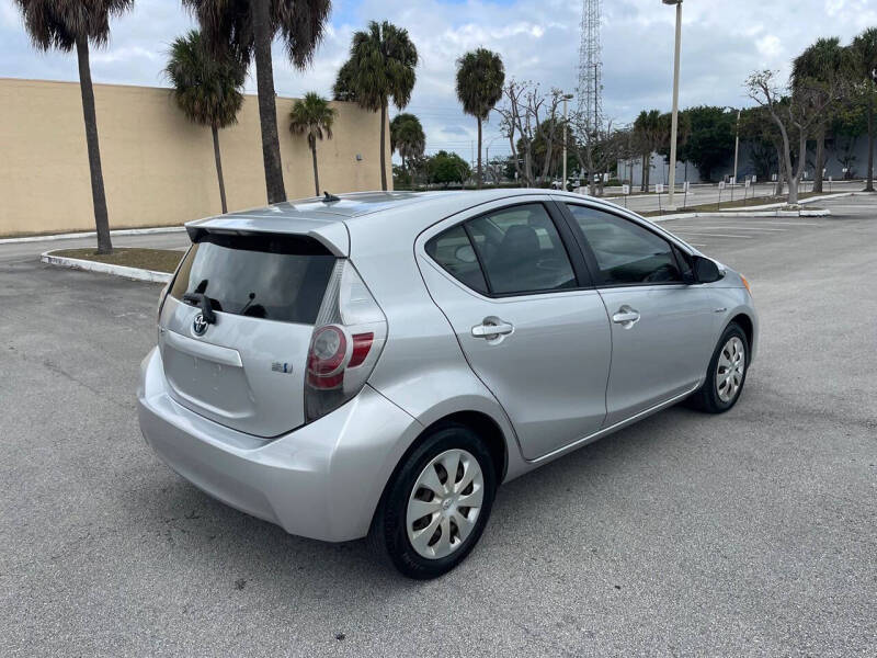 2013 Toyota Prius c One