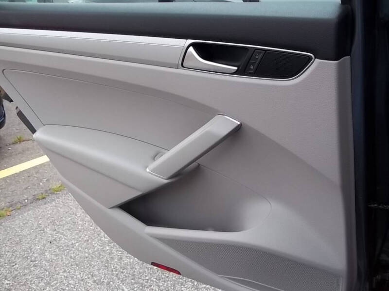 2016 Volkswagen Passat 1.8T S