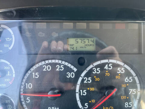 2015 Freightliner M2 106