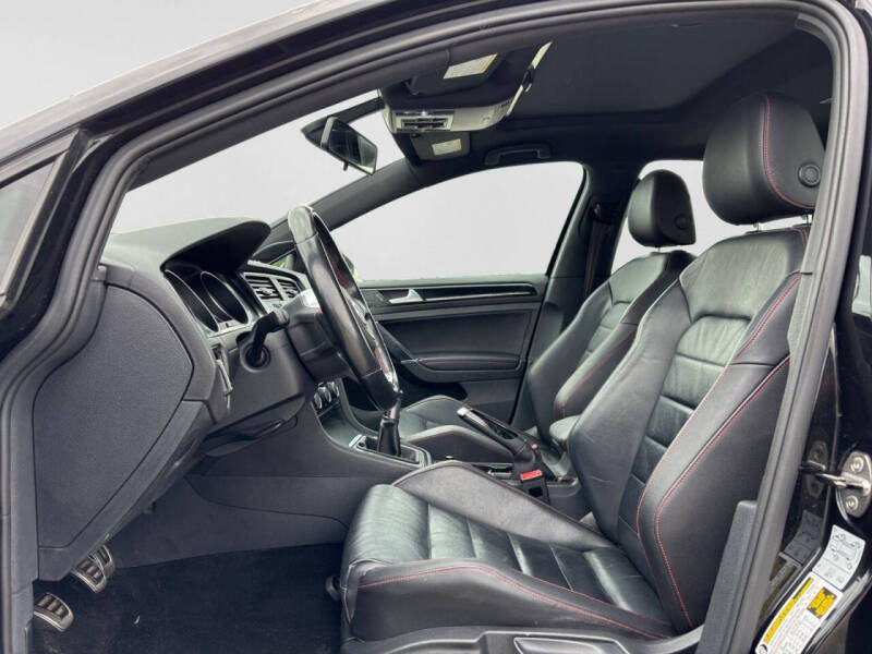 2016 Volkswagen Golf GTI SE