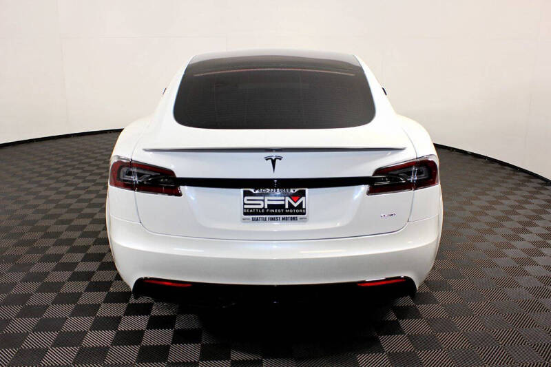2022 Tesla Model S Plaid