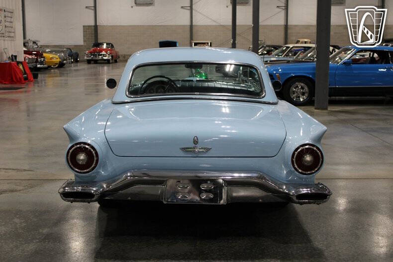 1957 Ford Thunderbird