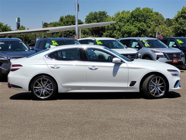 2026 Genesis G70 2.5T Standard