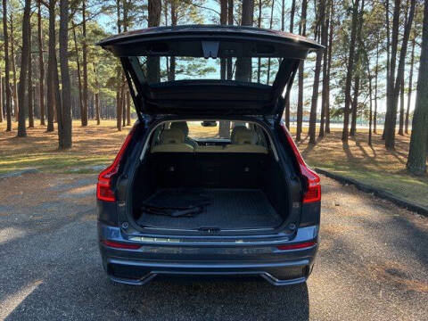 2024 Volvo XC60 B5 Plus Dark Theme