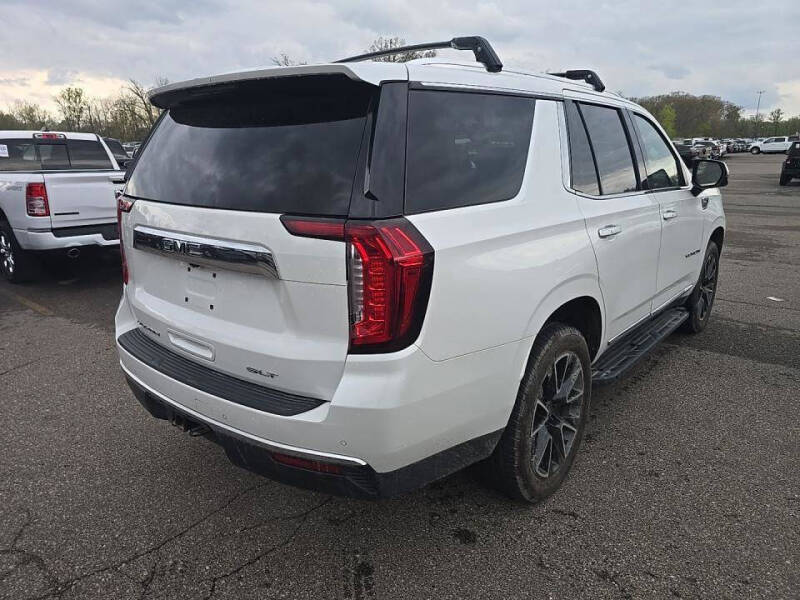 2022 GMC Yukon SLT