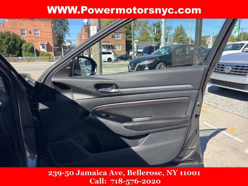 2023 Nissan Altima 2.5 SR