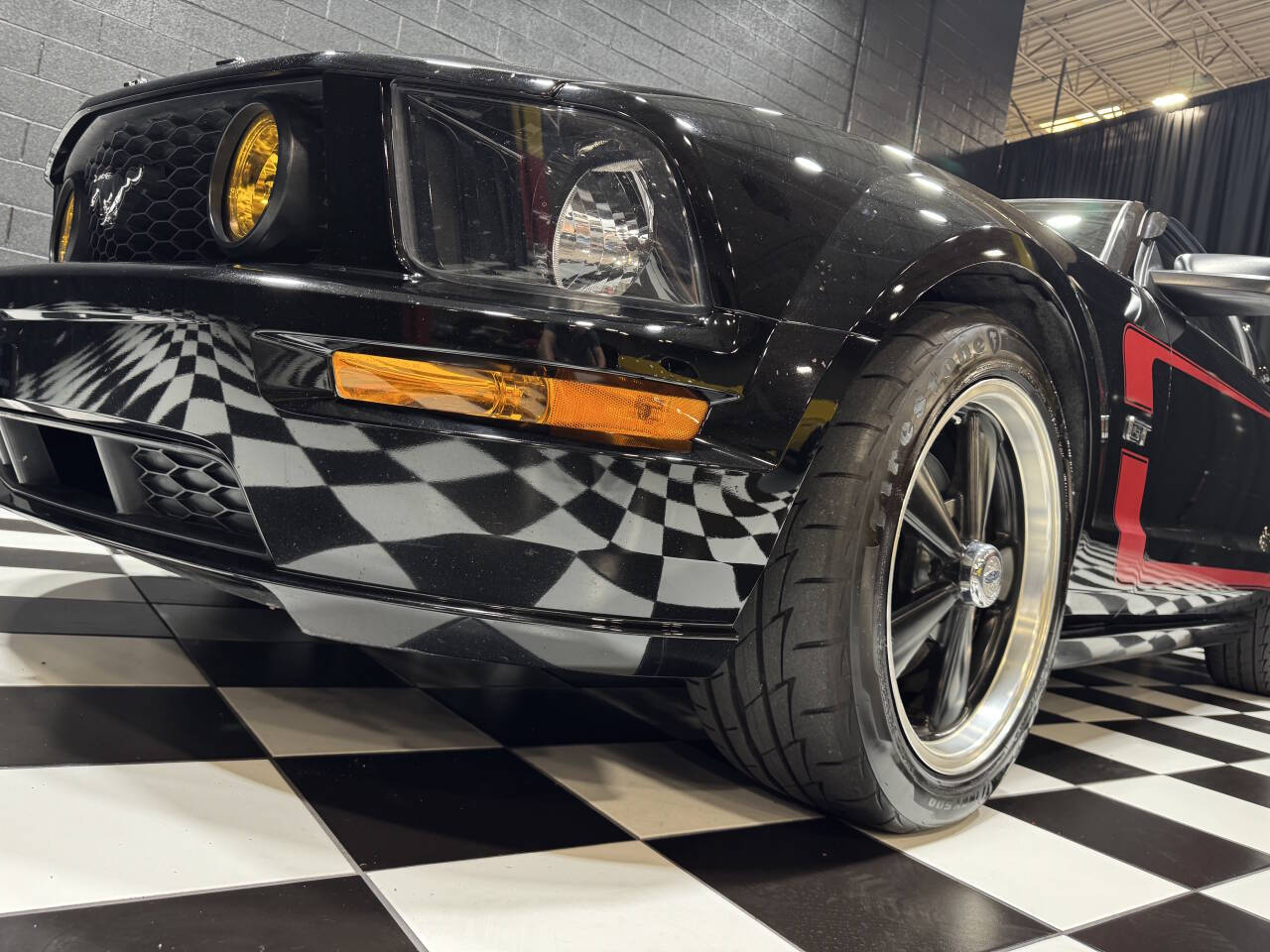 2008 Ford Mustang 32