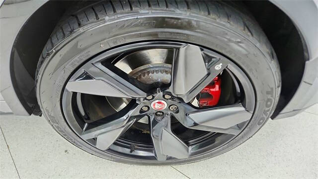 2022 Jaguar F-PACE SVR