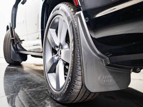 2024 Land Rover Defender 130 P400 Outbound