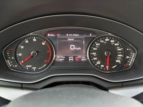 2020 Audi Q5 quattro Titanium Premium 45 TFSI