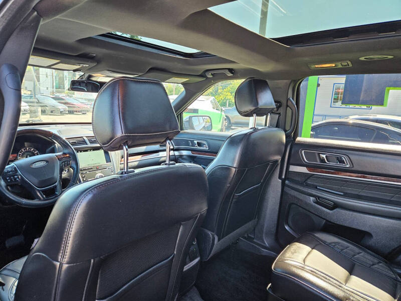 2017 Ford Explorer Platinum