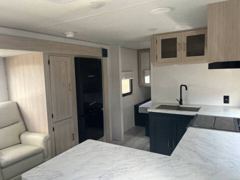 2025 Prime Time RV Avenger