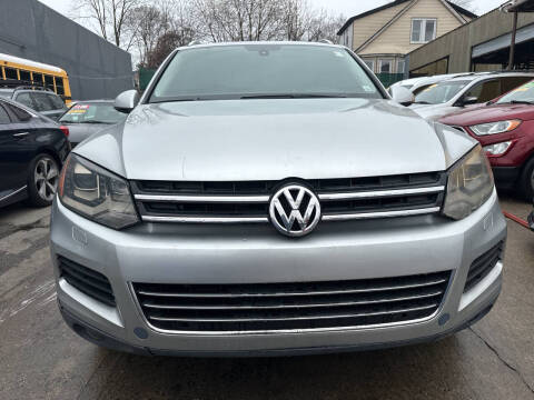 2012 Volkswagen Touareg VR6 Lux