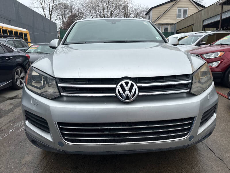 2012 Volkswagen Touareg VR6 Lux