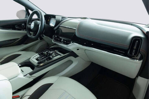 2025 Aston Martin DBX 707