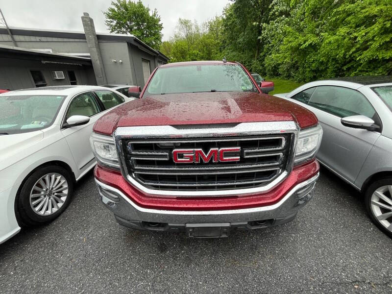 Red 2017 GMC Sierra 1500 SLE 2