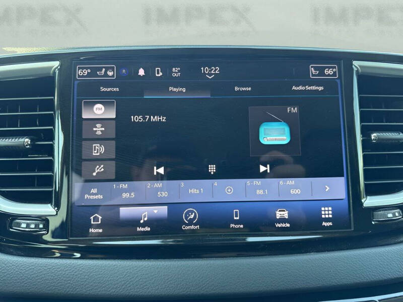 2023 Chrysler Pacifica Touring L