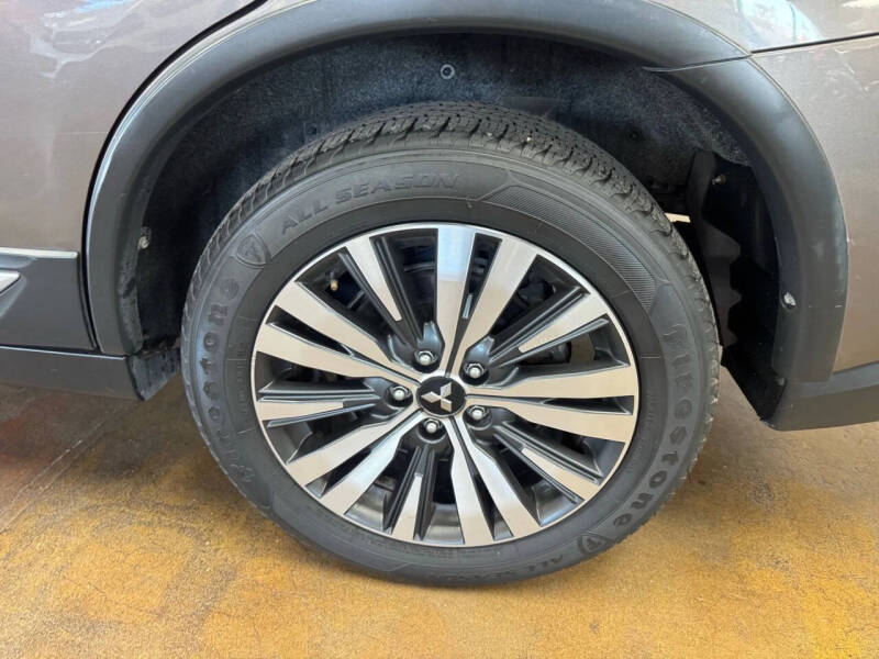 2019 Mitsubishi Outlander