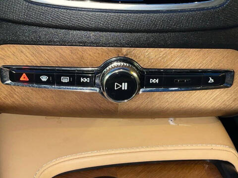 2018 Volvo XC90 T8 eAWD Inscription