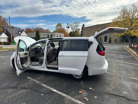 2017 Chrysler Pacifica Touring