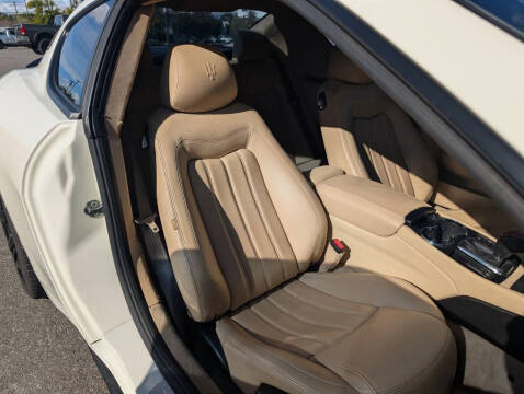 2011 Maserati GranTurismo S Automatic