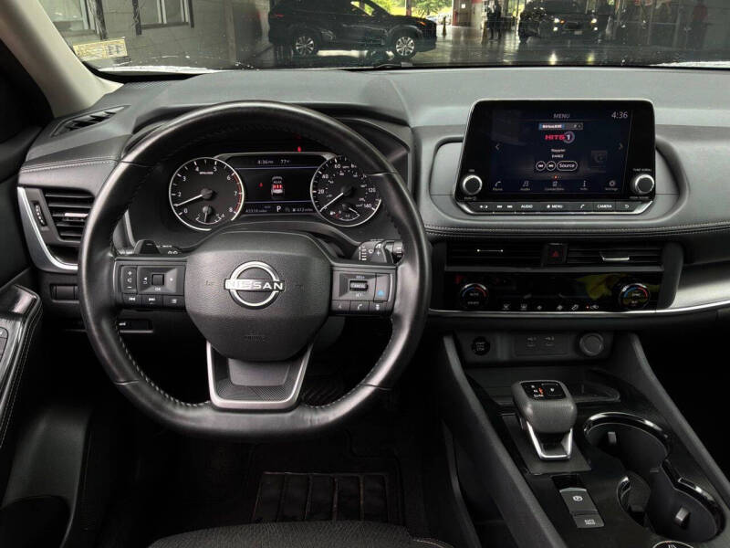 2025 Nissan Rogue SV
