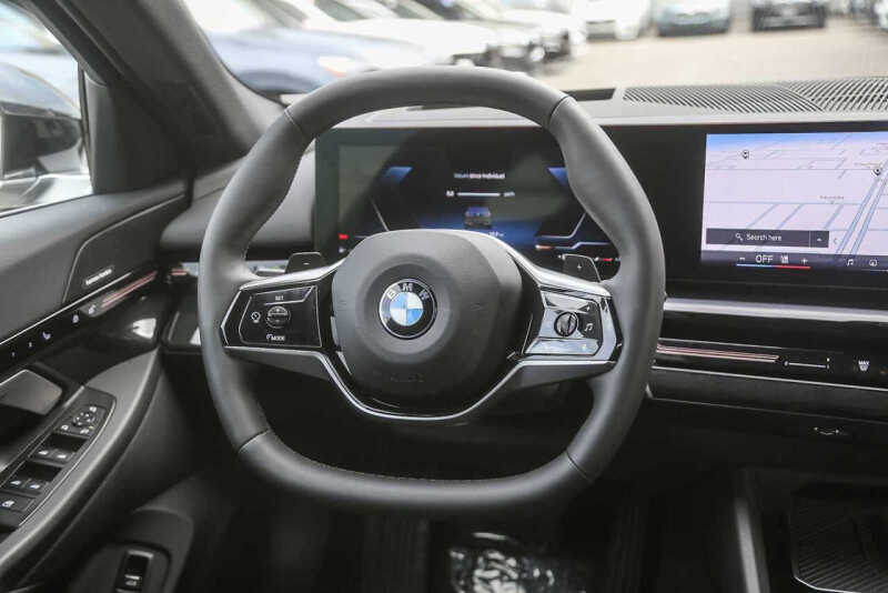2025 BMW 5 Series 530i
