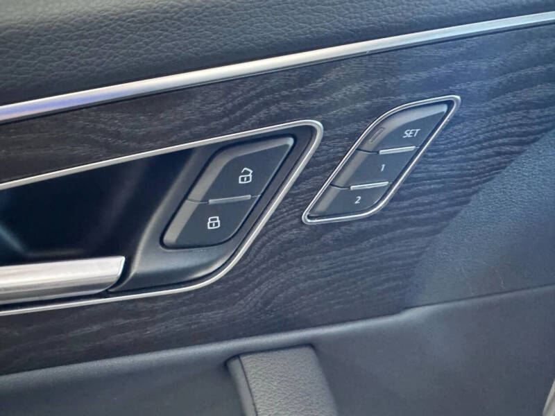 2022 Audi Q7 quattro Premium Plus 55 TFSI