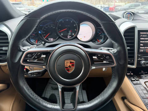 2018 Porsche Cayenne Platinum Edition