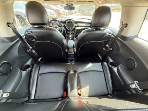 2017 MINI Hardtop 2 Door Cooper