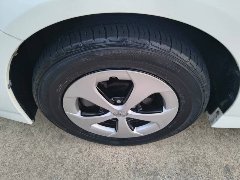 2013 Toyota Prius Three