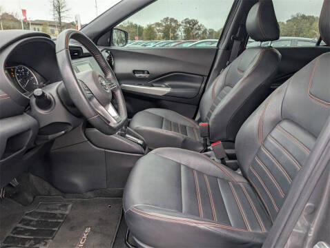 2019 Nissan Kicks SR