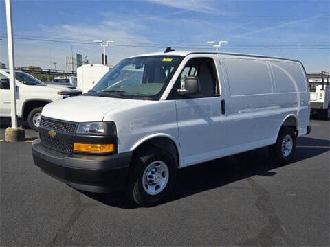 2025 Chevrolet Express 2500