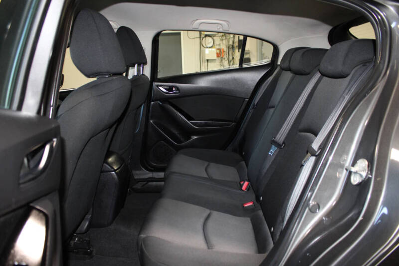 2017 Mazda MAZDA3 Sport