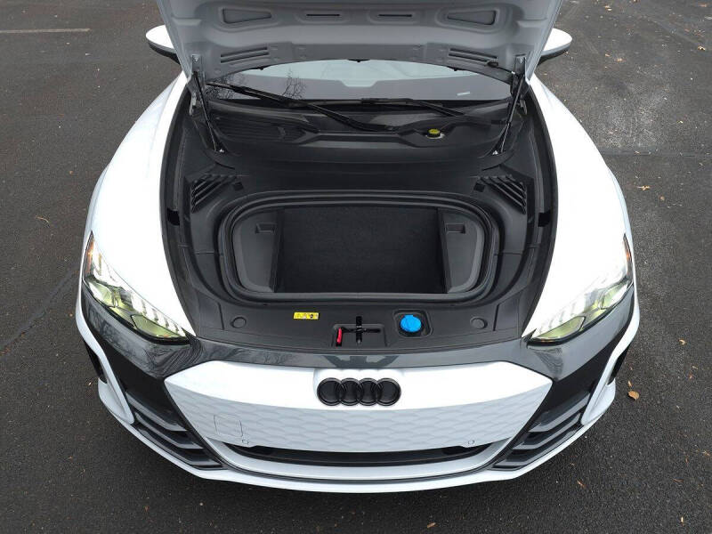 2023 Audi e-tron GT quattro Premium Plus