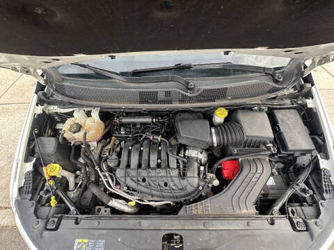 2017 Chrysler Pacifica Touring-L