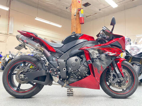 2011 Yamaha YZF-R1