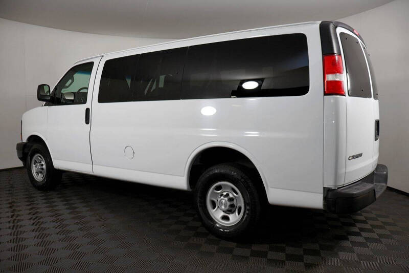 2017 Chevrolet Express LS 2500