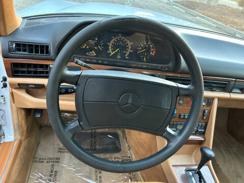 1989 Mercedes-Benz 300-Class 300 SE