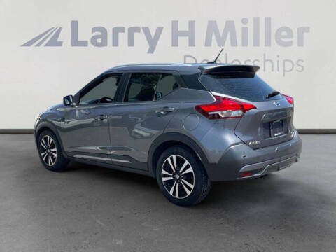 2020 Nissan Kicks SR