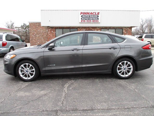 2019 Ford Fusion Hybrid for sale at Pinnacle Investments LLC in Lees Summit MO