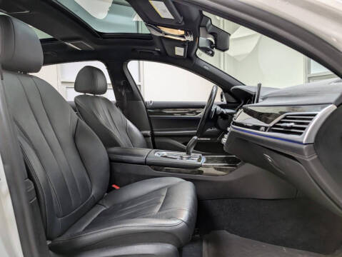 2018 BMW 7 Series 740e xDrive iPerformance