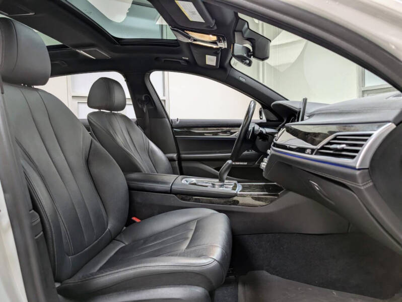 2018 BMW 7 Series 740e xDrive iPerformance