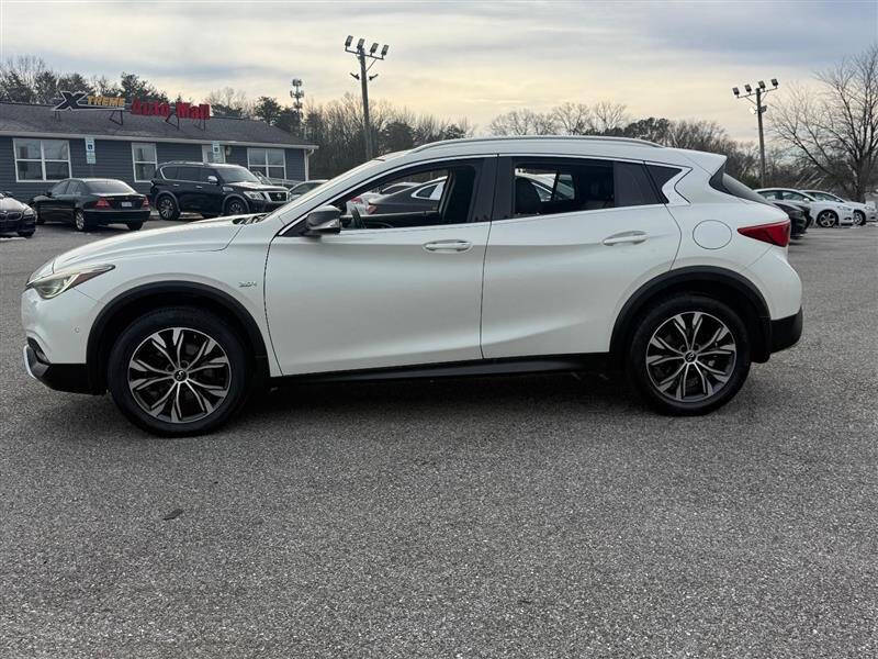 2017 Infiniti QX30 Premium