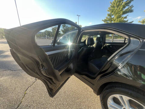 2014 Ford Taurus SEL