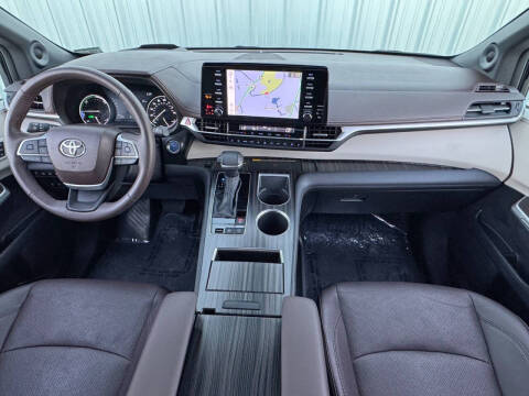 2024 Toyota Sienna Platinum 7-Passenger