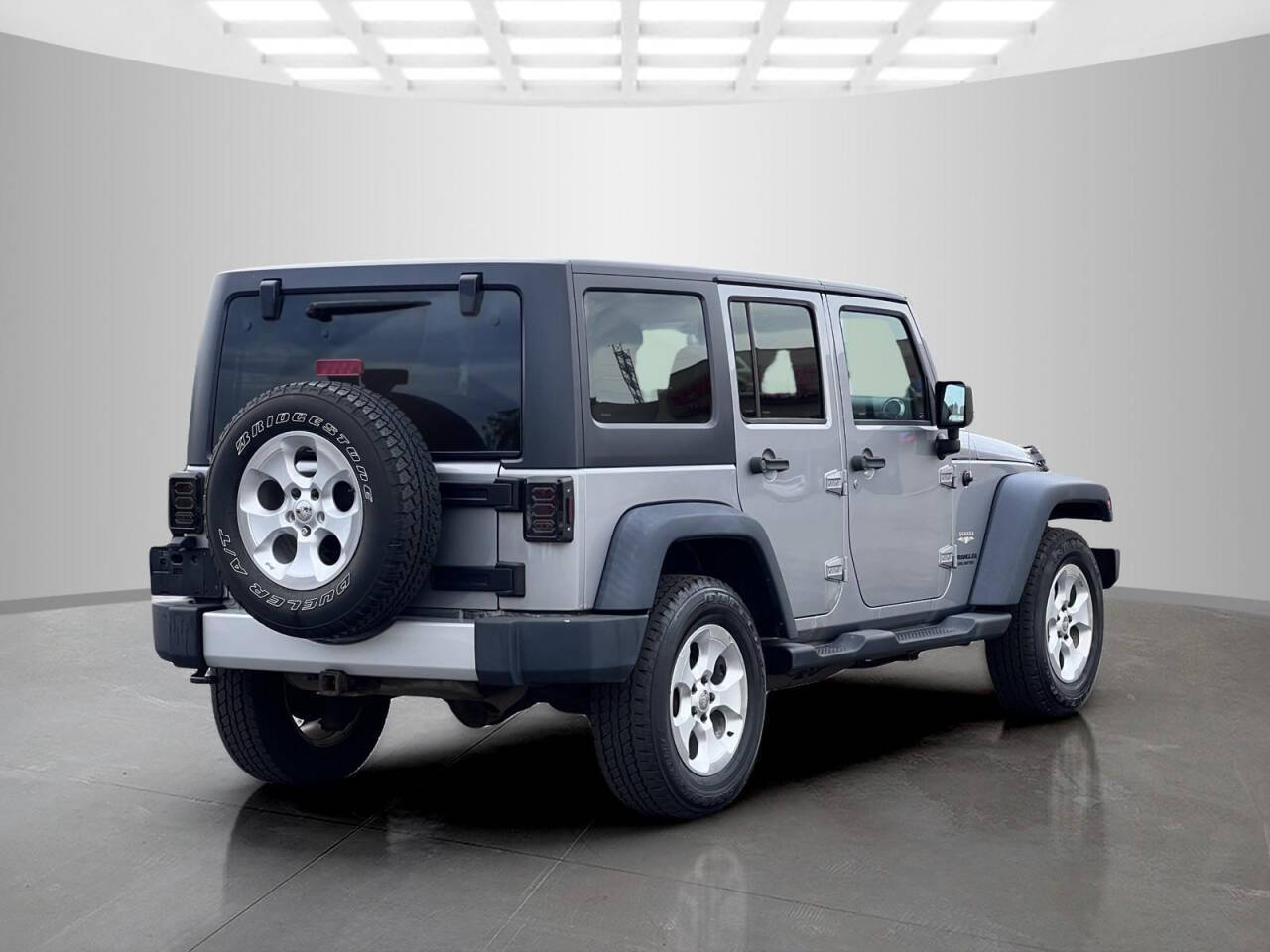 2013 Jeep Wrangler Unlimited for sale at Used Cars Toledo in Oregon, OH