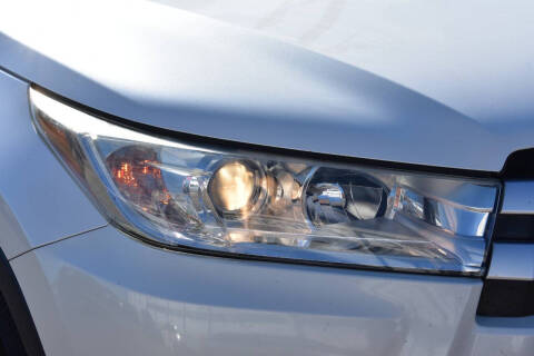 2017 Toyota Highlander LE